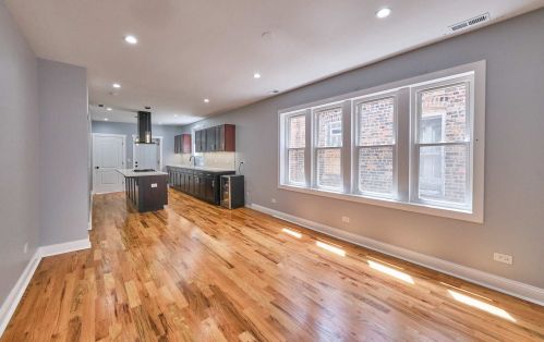 6345 Artesian Ave, Chicago IL  60659-1921 exterior