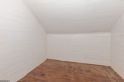 70 Lindsley Ave, Irvington NJ 07111-1749 exterior