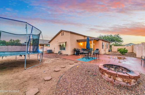 7646 Coleville St, Tucson AZ 85746-2512 exterior