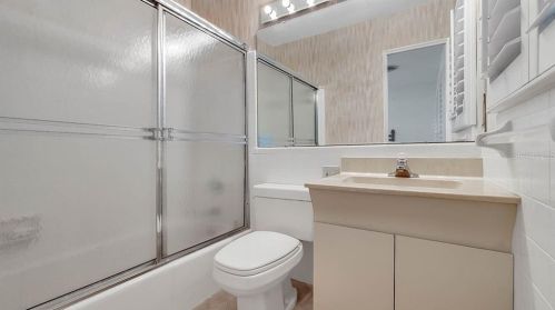 4038 Shorecrest Dr, Orlando FL 32817-1255 exterior