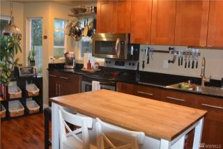 5122 45th Ave, Seattle WA  98105-2946 exterior