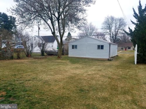 603 High St, Hummelstown PA 17036-1907 exterior