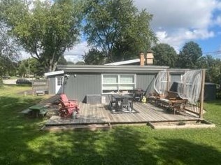 12109 Cleveland Ave, Milwaukee WI 53227-2909 exterior