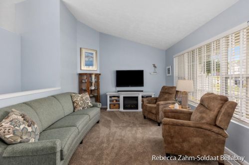 775 Green Meadows Dr, Middlevle MI 49333-8078 exterior