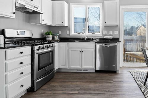 3 Amy Way, Concord NH 03303-1045 exterior