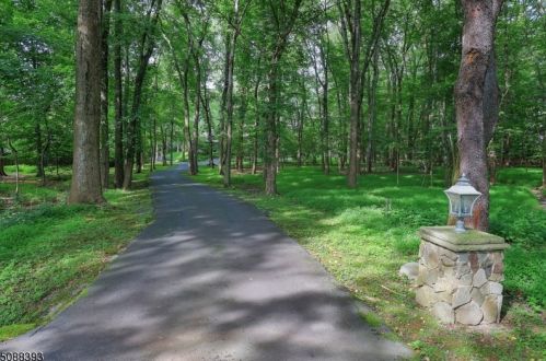 1371 Rahway Rd, Scotch Plains, NJ 07076-3452