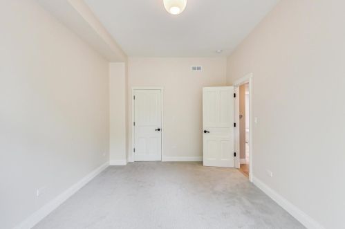 2779 Kenmore Ave, Chicago IL  60614-1305 exterior