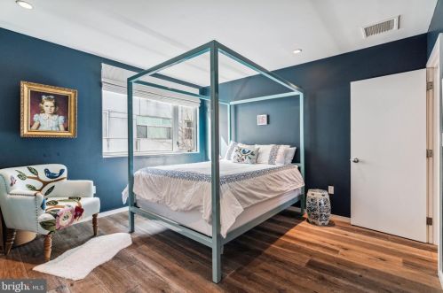 1114 Bodine St, Philadelphia PA  19147-5306 exterior