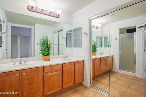 8154 Painted Feather Dr, Tucson AZ  85743-7418 exterior