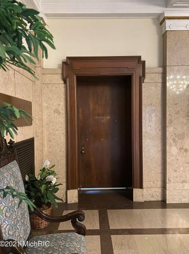 233 Fulton St, Grand Rapids, MI 49503-2668