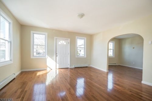 30 Glover Ave, West Paterson, NJ 07424-2808