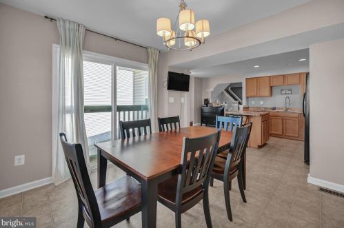 834 Blossom Dr, Hanover PA  17331-2073 exterior