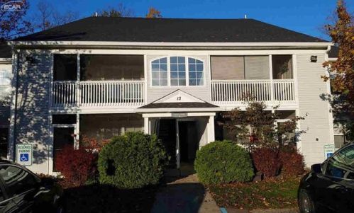 12276 Saint Andrews Way, Fenton MI  48430-8889 exterior