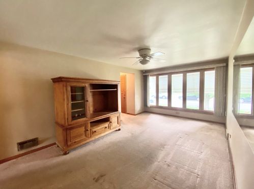 5914 59th St, Chicago, IL 60638-3603