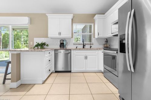 4375 6 Ave, Naples FL 34120-9047 exterior