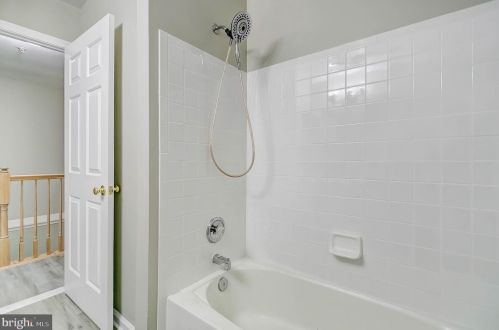 10414 Heathside Way, Rockville MD 20854-6346 exterior