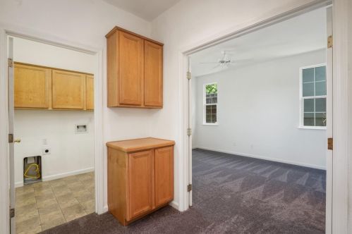 851 Holley Ct, Folsom CA 95630-3518 exterior