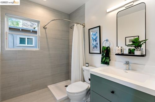 2949 King St, Berkeley CA 94703-2647 exterior