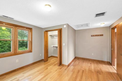 10 Pheasant Run, Windsor CT 06095-1549 exterior