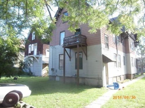 2467 41st St, Milwaukee, WI 53210-2933