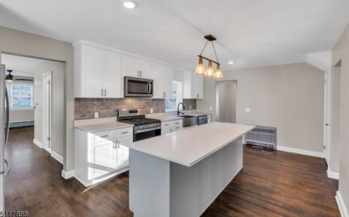 25 Morgan Ln, Bridgewater NJ 08807-3007 exterior