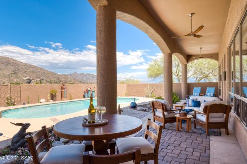 6185 Avenida De Chaparron, Tucson AZ  85750-1244 exterior