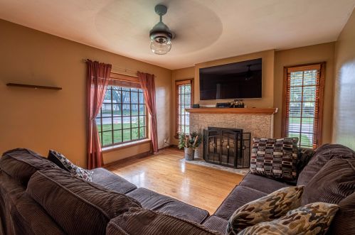 4088 Glenway St, Milwaukee WI 53222-1115 exterior