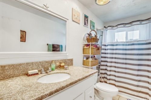 19915 Mariposa Ave, Riverside CA 92508-9613 exterior