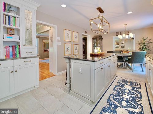 12 Michele Dr, Media PA 19063-1029 exterior