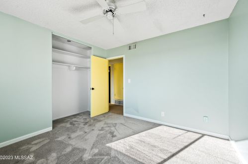 8542 Desert Steppes Dr, Tucson AZ  85710-4210 exterior