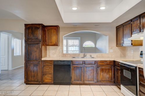 11602 42nd Ave, Phoenix AZ 85029-1912 exterior