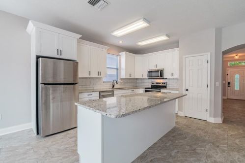 8814 Cypress Hammock Dr, Tampa FL  33614-8100 exterior