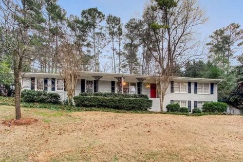 5805 Hilderbrand Dr, Atlanta, GA 30328-5113