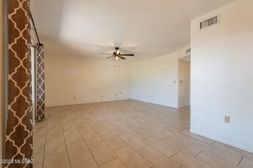 4801 Red Wolf Dr, Tucson AZ  85742-8825 exterior