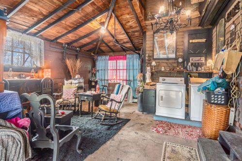 6338 124th Ave, Fennville MI 49408-9628 exterior