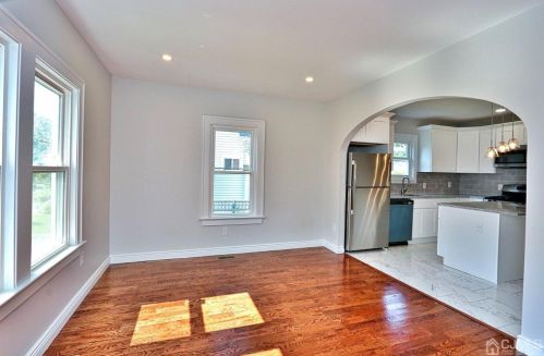 34 Enfield Ave, Montclair NJ 07042-3118 exterior