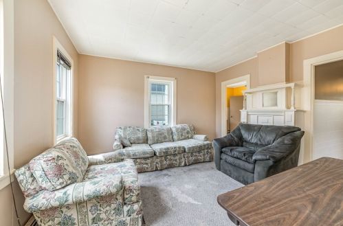 19 Friend St, Taunton MA 02780-2924 exterior