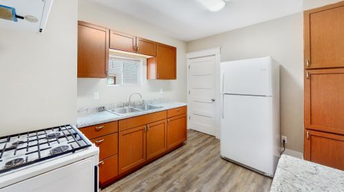 1405 Burdick St, Kalamazoo MI  49001-2701 exterior