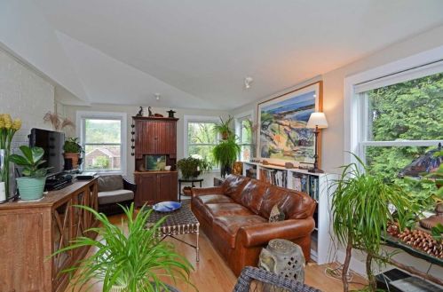 114 Oak Hill Rd, Pittsburgh PA  15238-3016 exterior