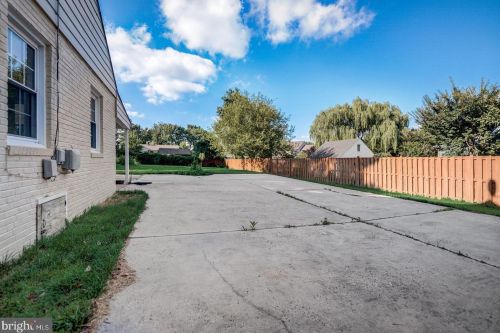 3300 Memorial St, Alexandria VA  22306-1545 exterior