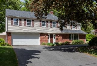 88 Redfern Dr, Springfield, MA 01106-1730