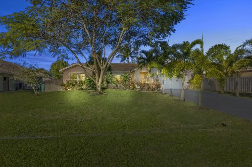 2508 Deckard St, Fort Pierce FL exterior