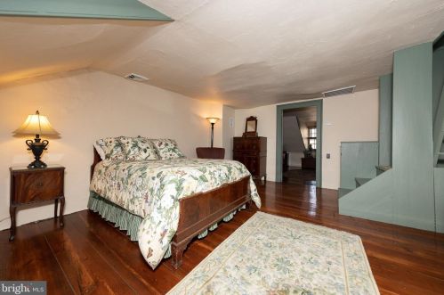 302 2nd St, Philadelphia PA 19148-1945 exterior