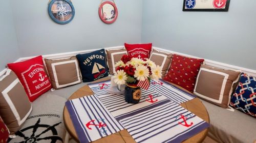 2 Capella, Middletown RI 02840-1590 exterior