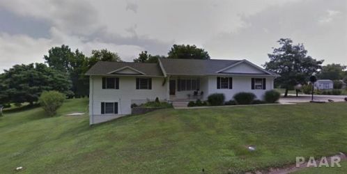 2601 Mayflower Dr, Pekin, IL 61554-9216