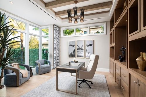 3240 Gin Ln, Naples FL 34102-7814 exterior