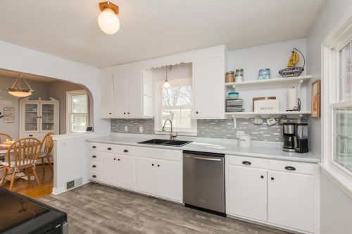 1233 Vly St, Chaska MN 55318-2425 exterior