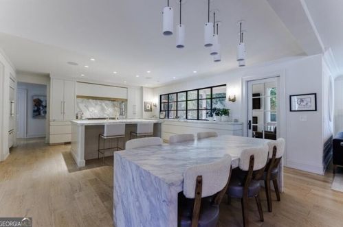 2312 Montview Dr, Atlanta GA 30305-4071 exterior