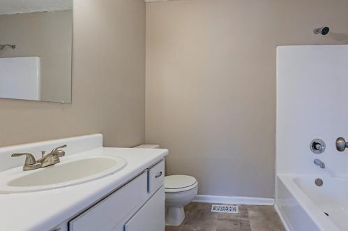 4029 Bayside Cir, Atlanta GA exterior