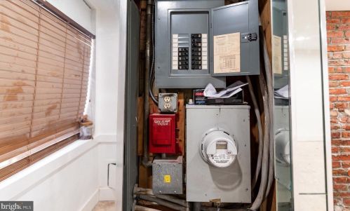 1709 Capitol St, Washington DC 20002-1015 exterior